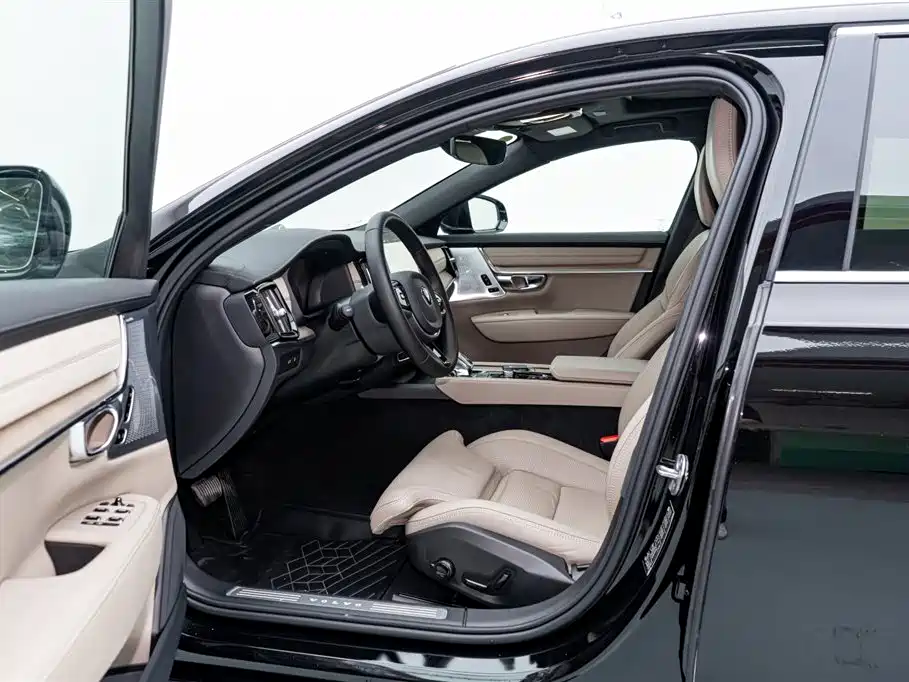 Volvo S90 PHEV 2025 — фото 17