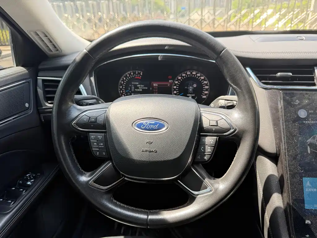 Ford Taurus 2020 — фото 18