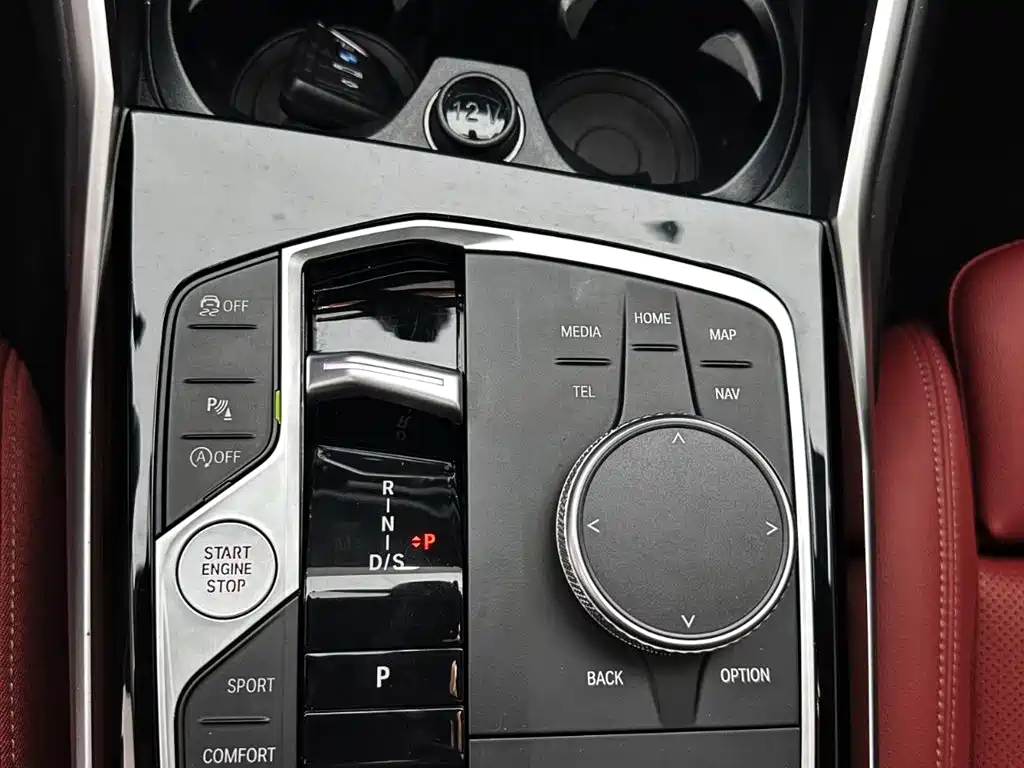 BMW 3 Series 2023 — фото 13