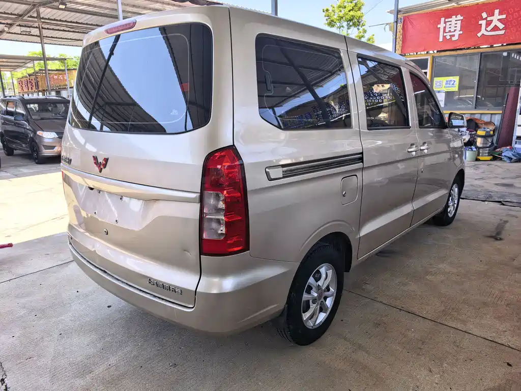 Wuling Hongguang V 2019 — фото 6