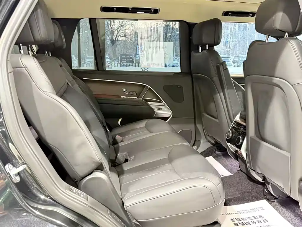 Land Rover Range Rover 2023 — фото 14