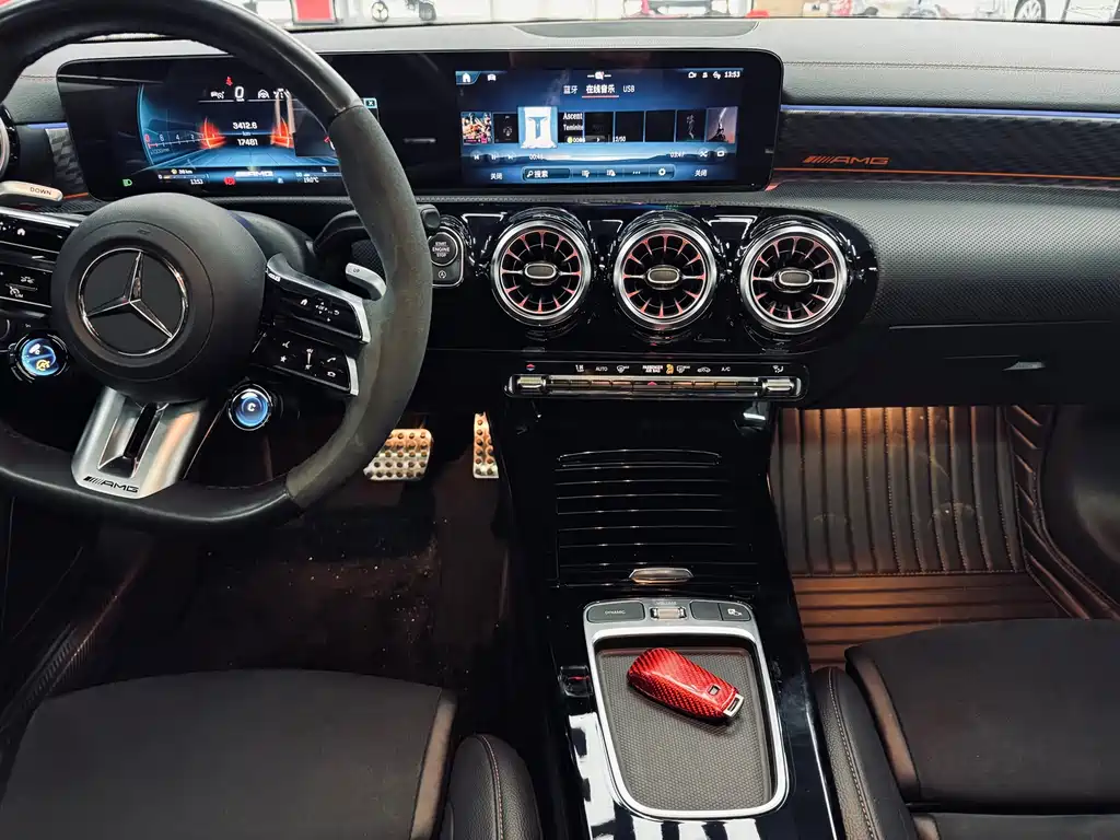 Mercedes-Benz A-Class AMG 2024 — фото 33
