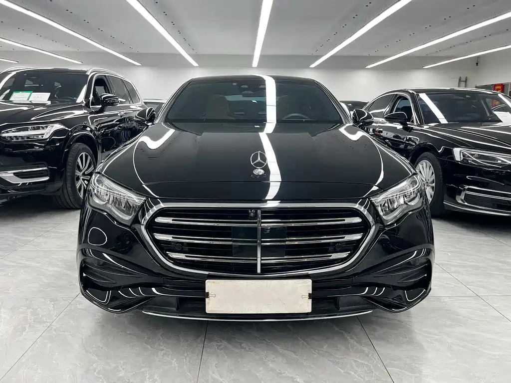 Mercedes-Benz E-Class 2025 — фото 2
