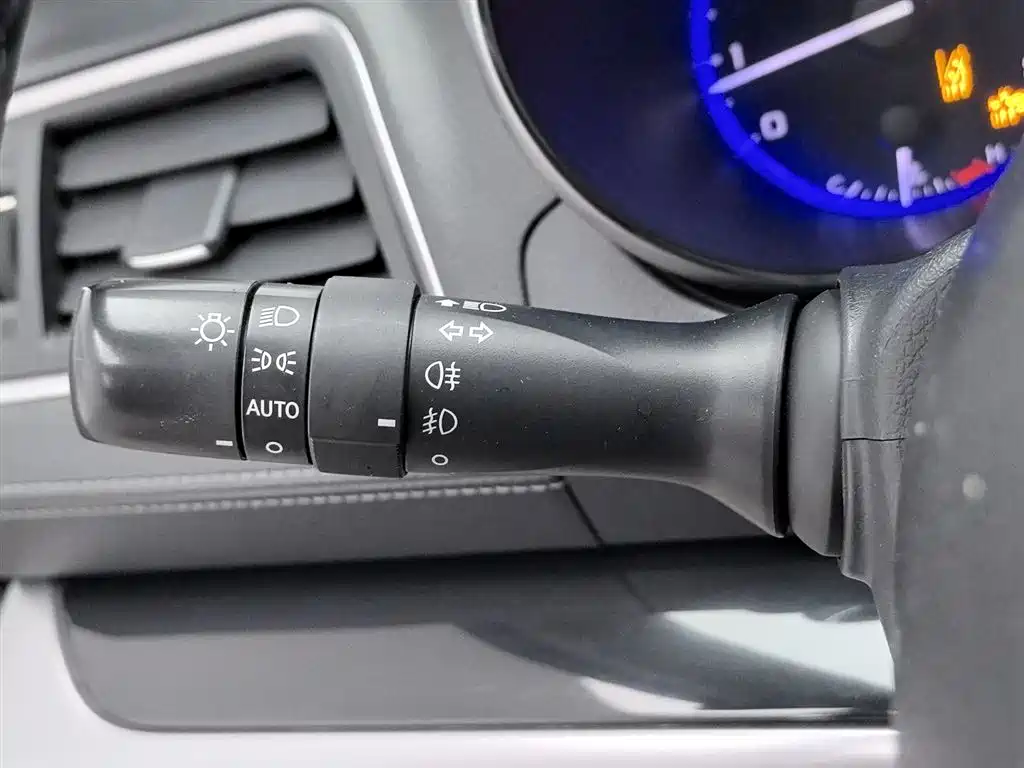 Subaru Outback 2018 — фото 21
