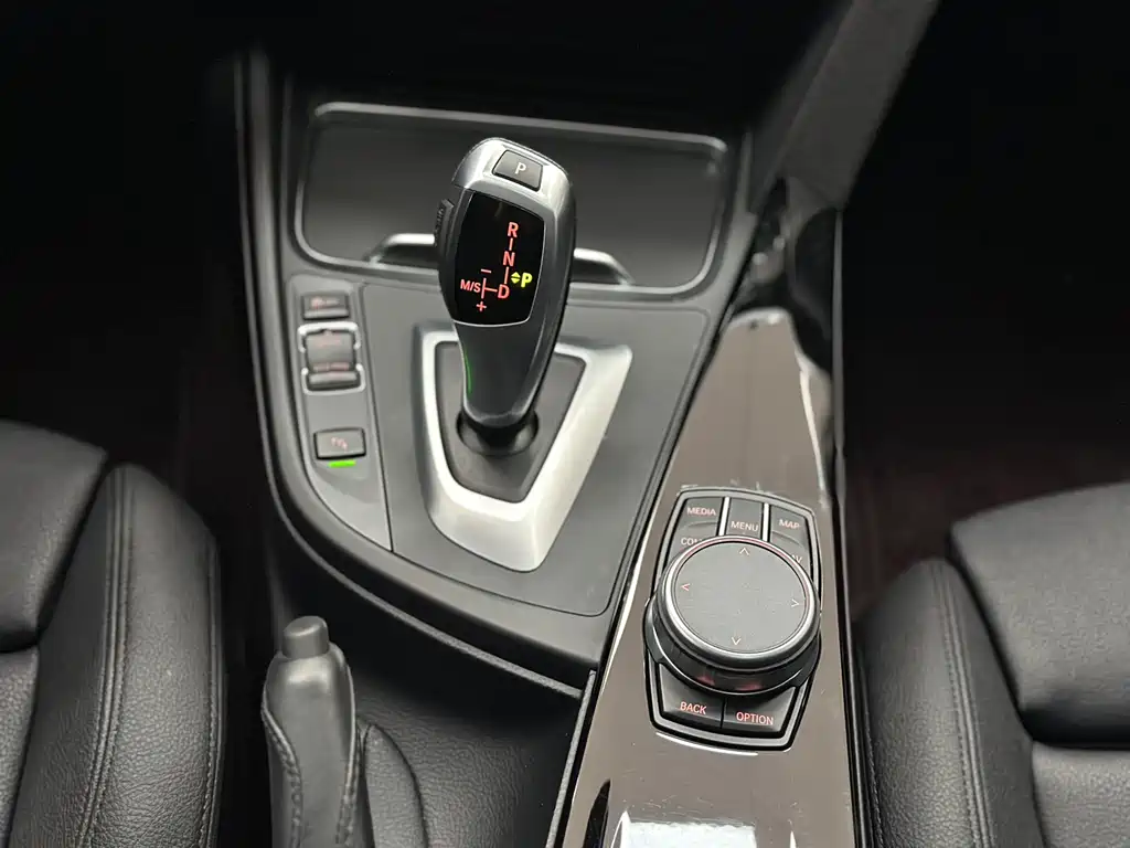 BMW 3 Series GT 2021 — фото 12