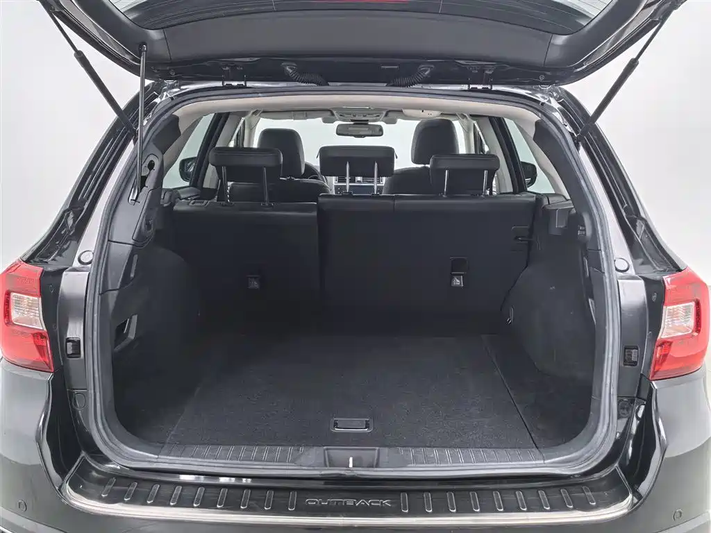 Subaru Outback 2018 — фото 16