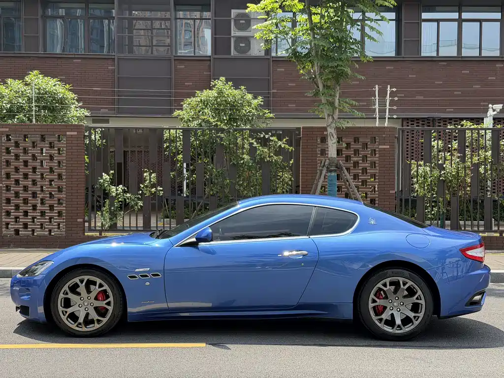 Maserati Granturismo 2007 — фото 12