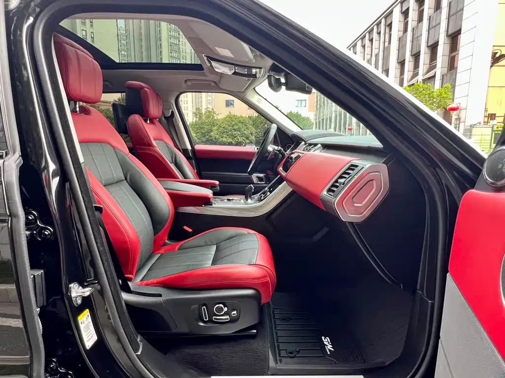 Land Rover Sport 2020 — фото 31