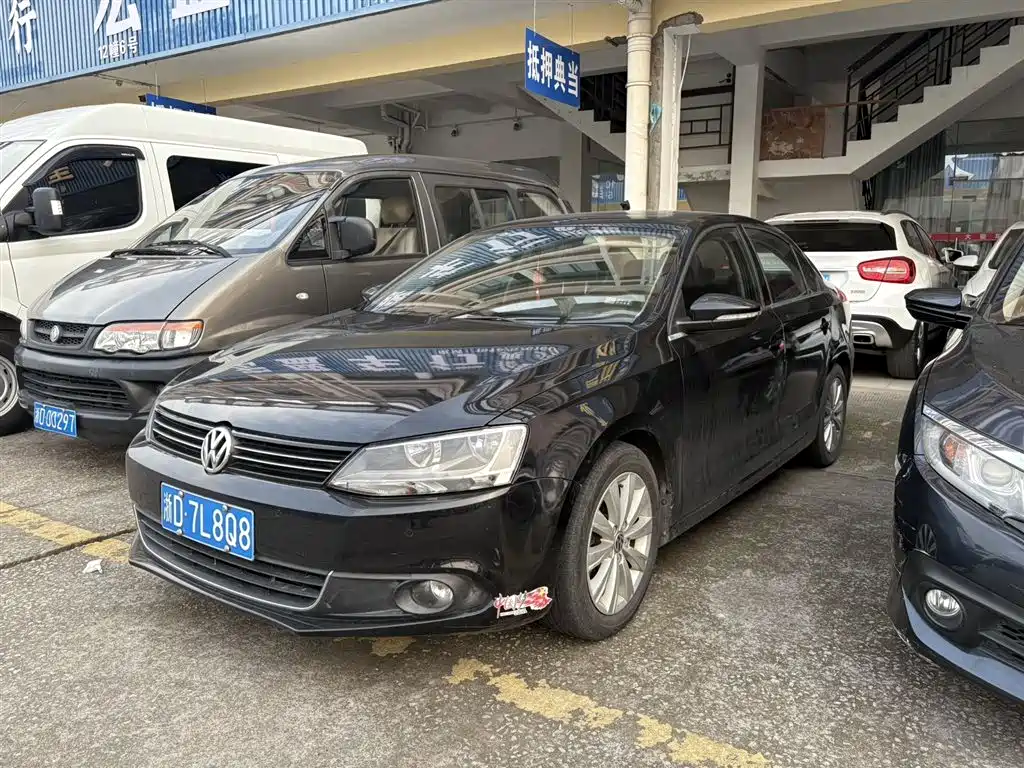 Volkswagen Sagitar 2014