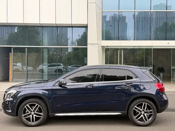Mercedes-Benz GLA 2016