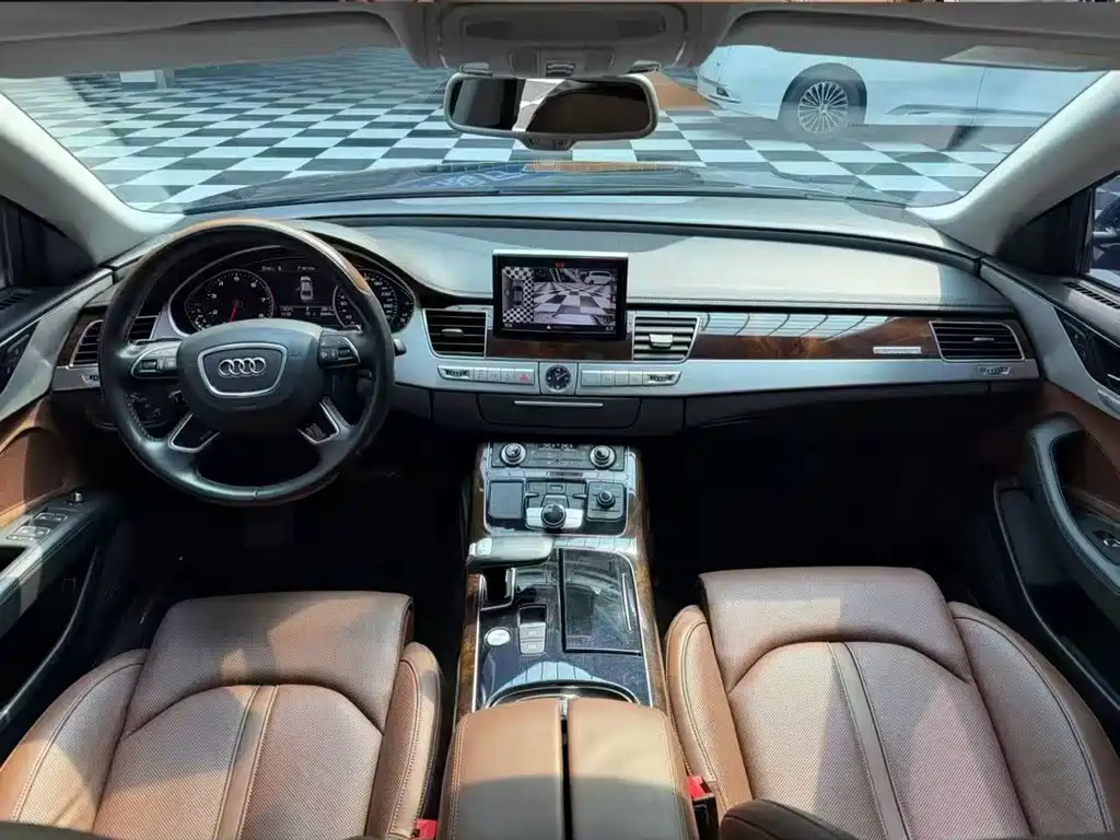 Audi A8 2017 — фото 4