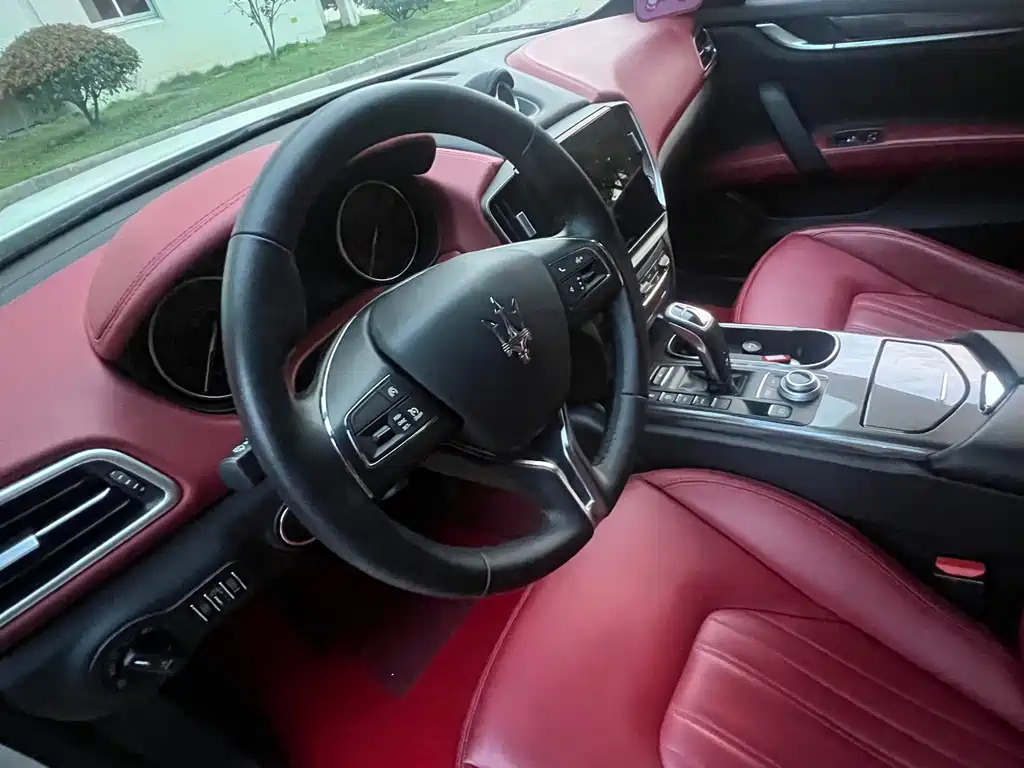 Maserati Ghibli 2021 — фото 10