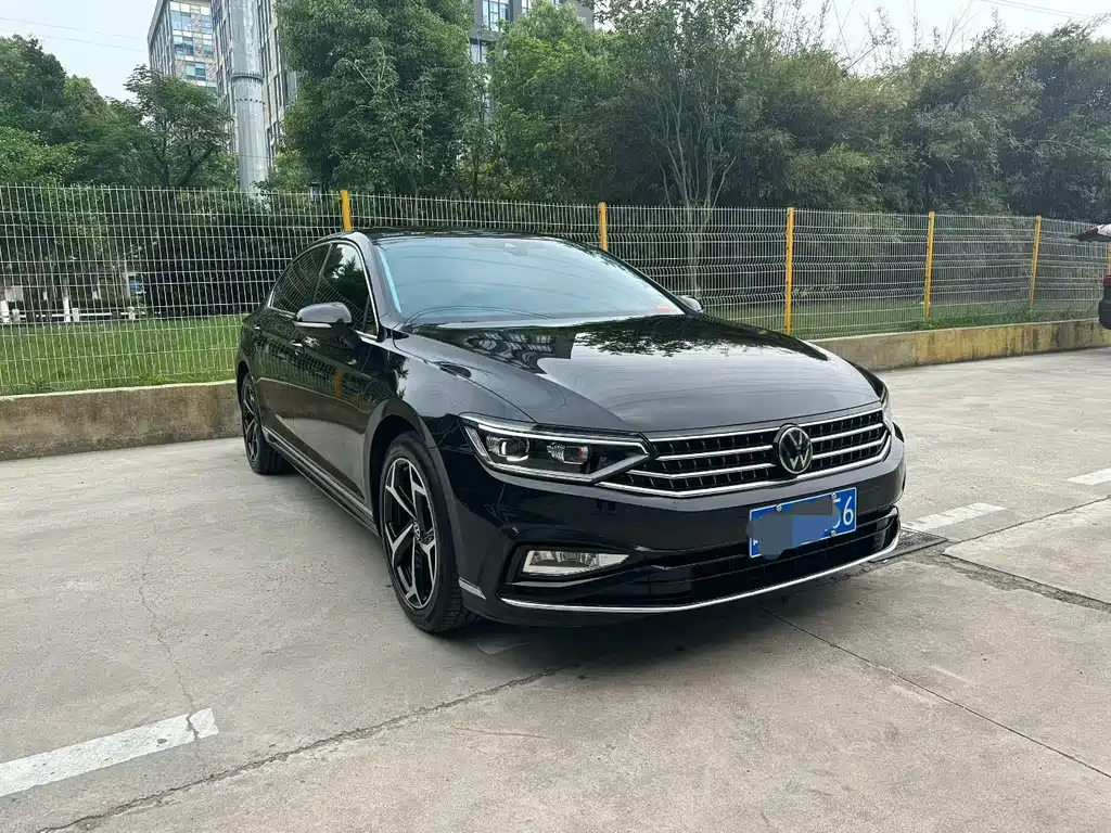 Volkswagen Magotan 2025