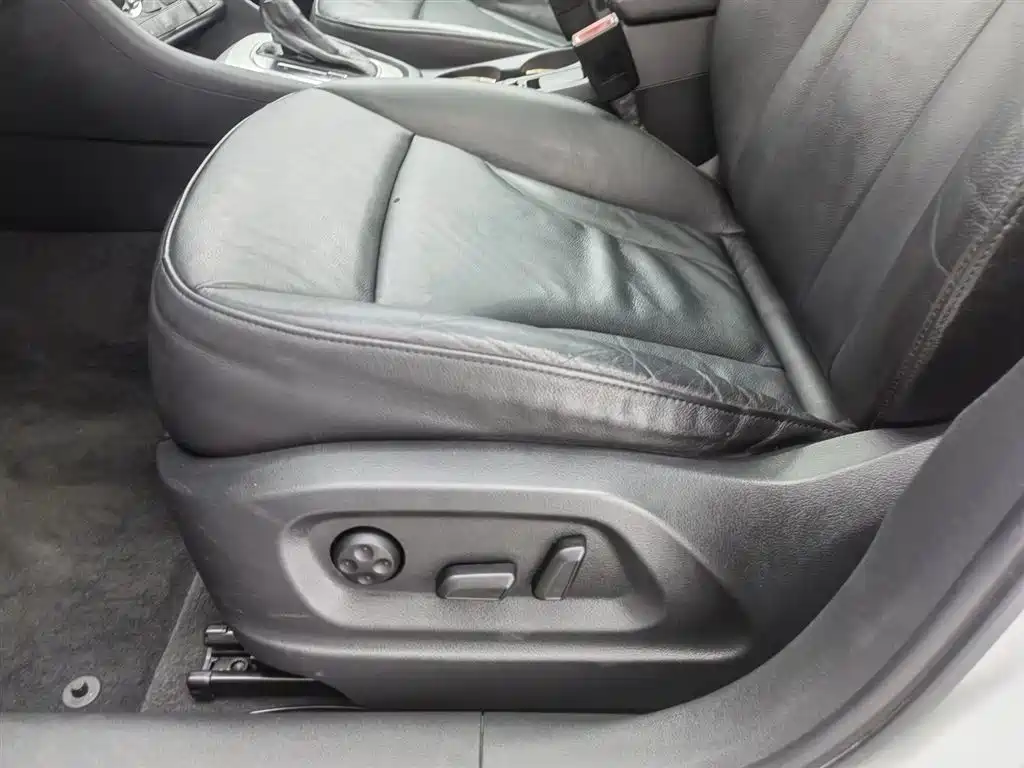 Audi Q3 2015 — фото 20