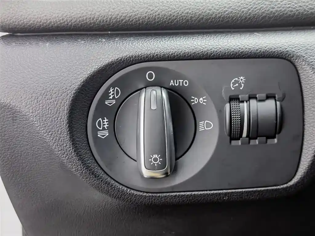 Audi Q3 2015 — фото 21