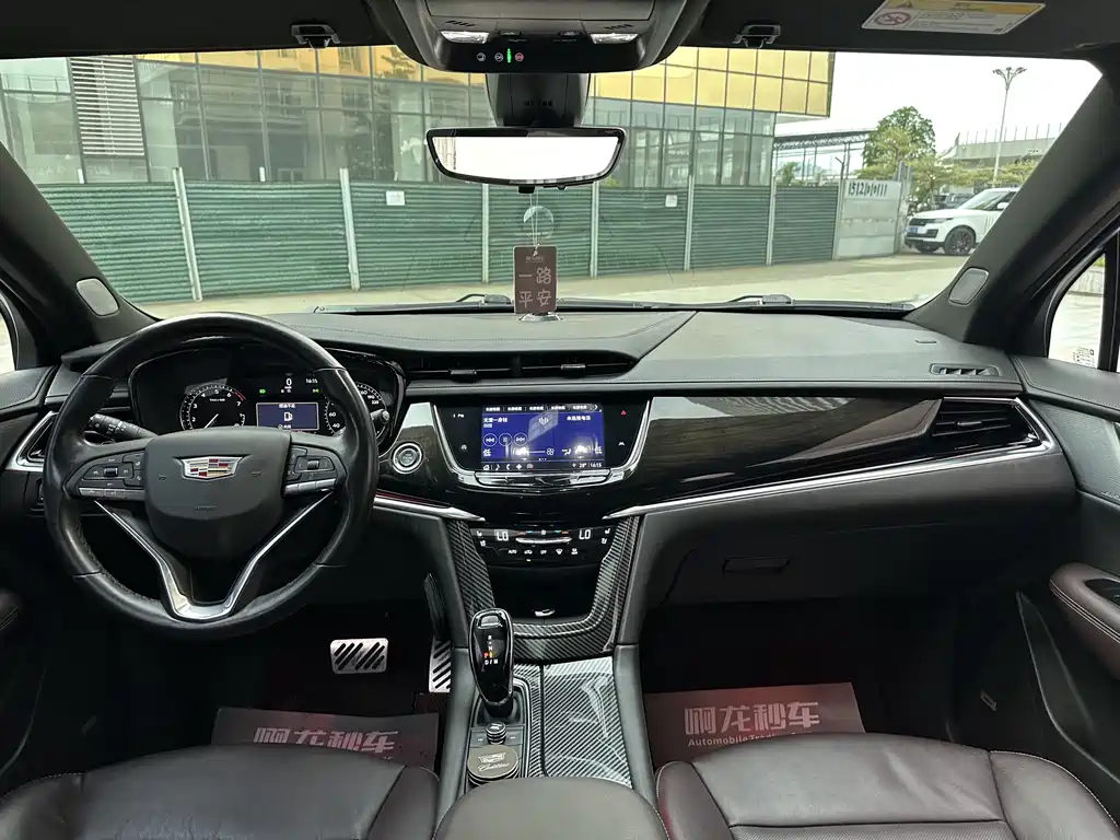 Cadillac XT6 2022 — фото 11