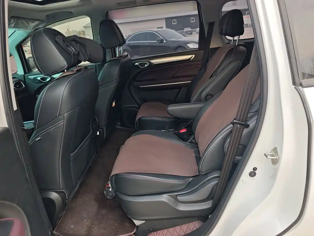 GAC Motor Trumpchi M6 2025 — фото 20