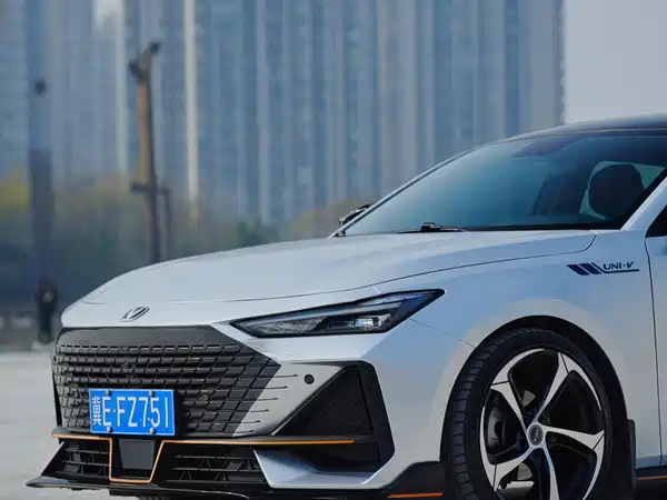 Changan UNI-V 2022