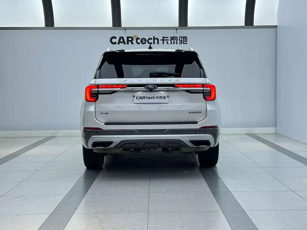 Ford Explorer 2023 — фото 4