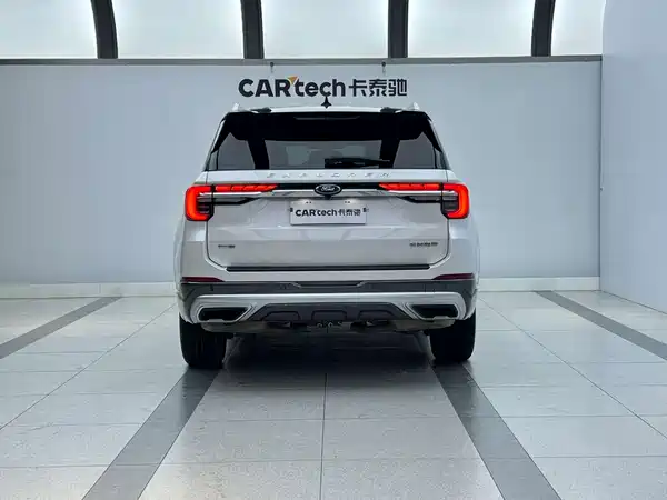 Ford Explorer 2023