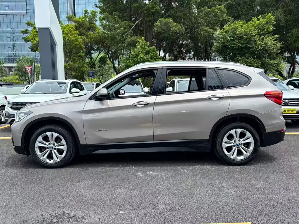 BMW X1 2017 — фото 16