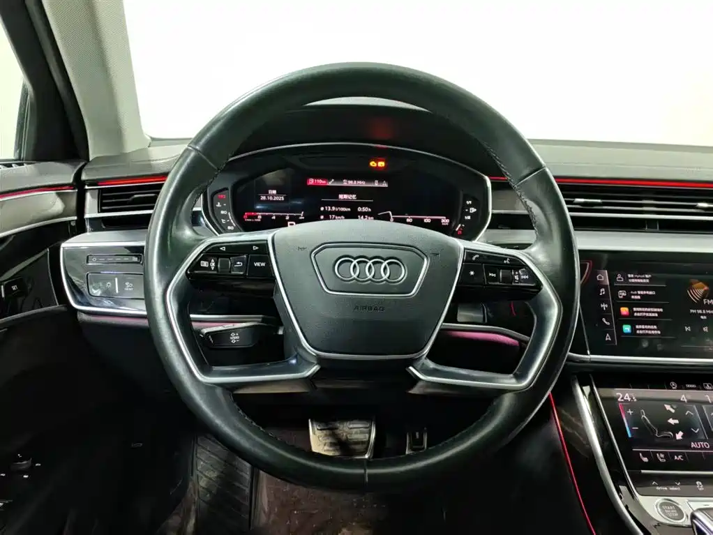 Audi A8 2022 — фото 11