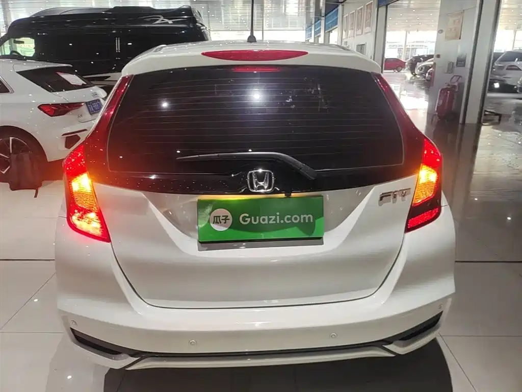 Honda Fit 2018 — фото 6