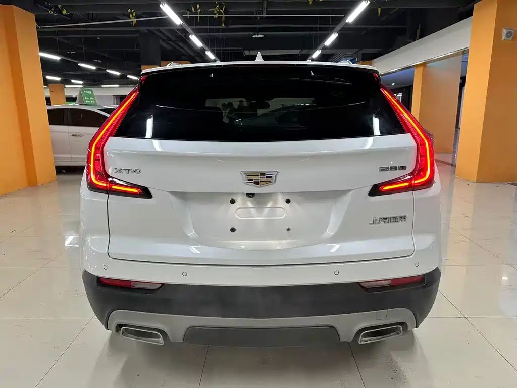 Cadillac XT4 2020 — фото 7