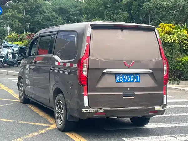Wuling Journey Classic 2016