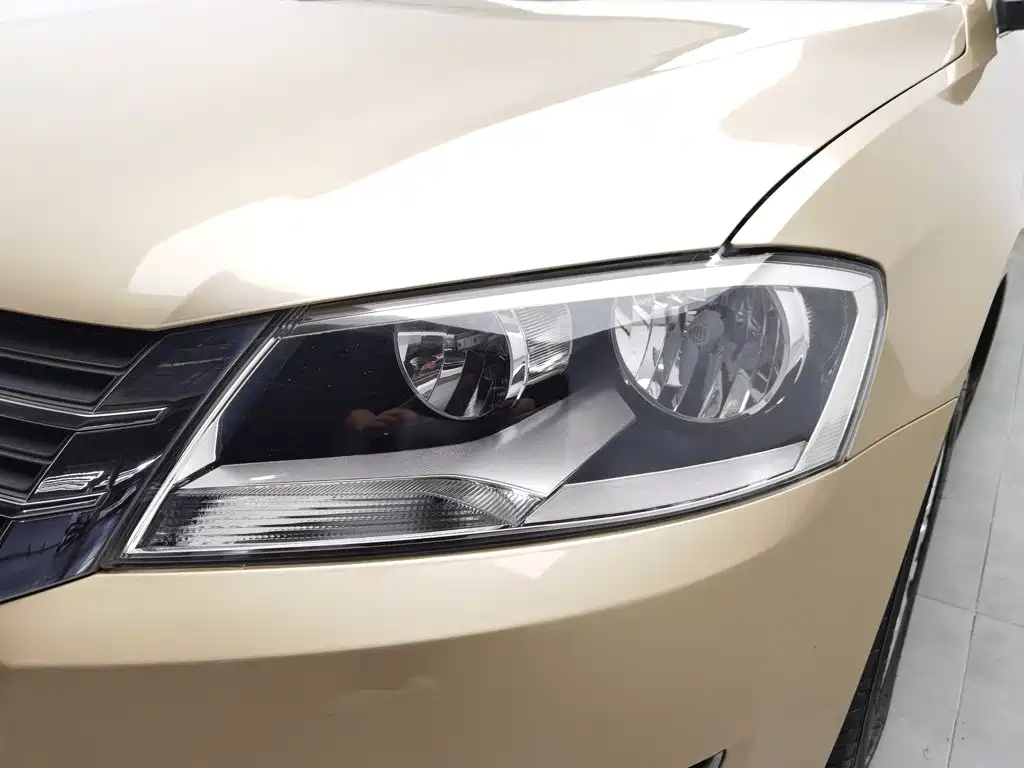 Volkswagen Lavida 2015