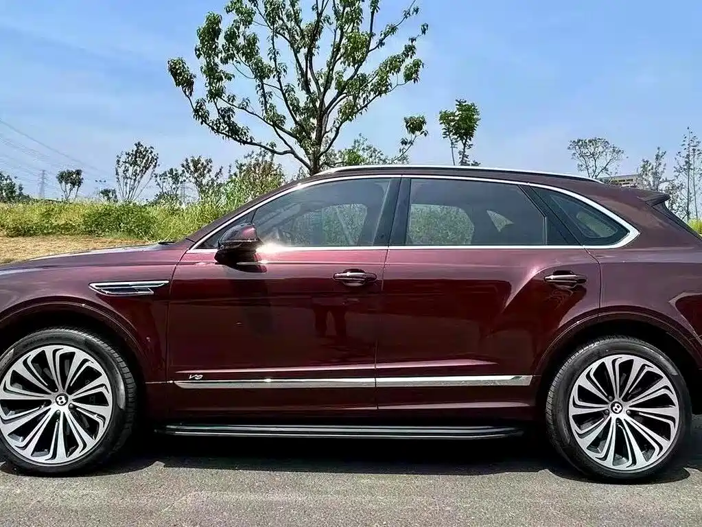 Bentley Bentayga 2021 — фото 3