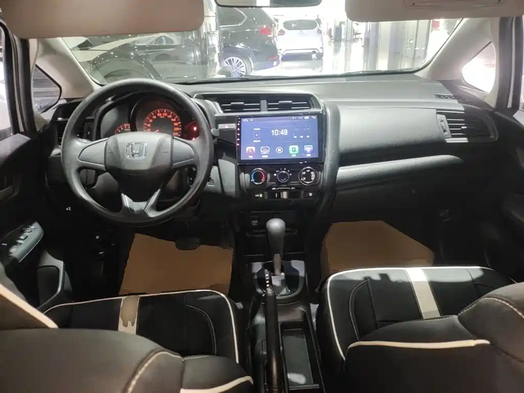 Honda Fit 2018 — фото 10