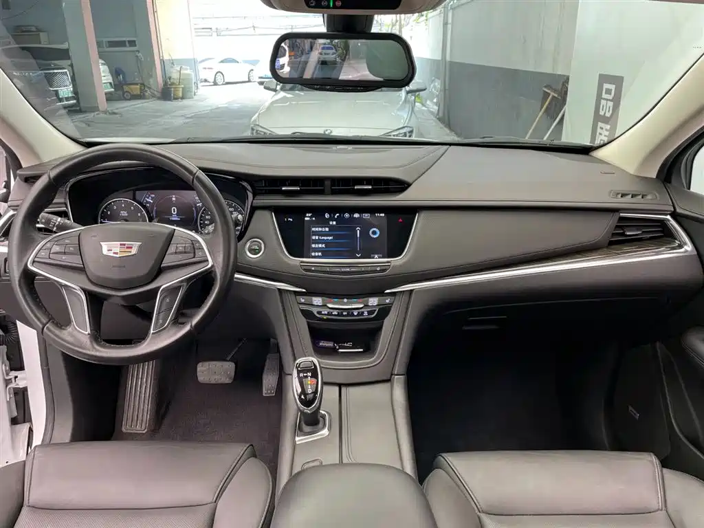 Cadillac XT5 2018 — фото 8