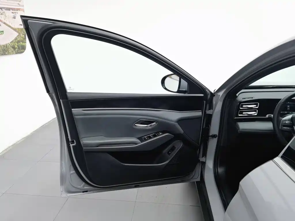 BYD Qin L 2025 — фото 8
