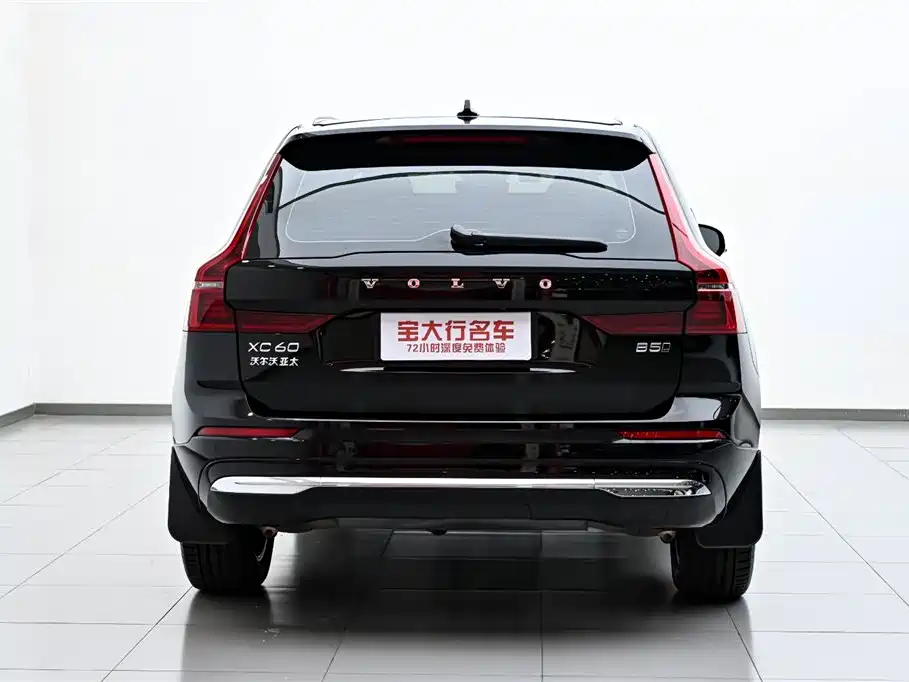 Volvo XC60 2025 — фото 8