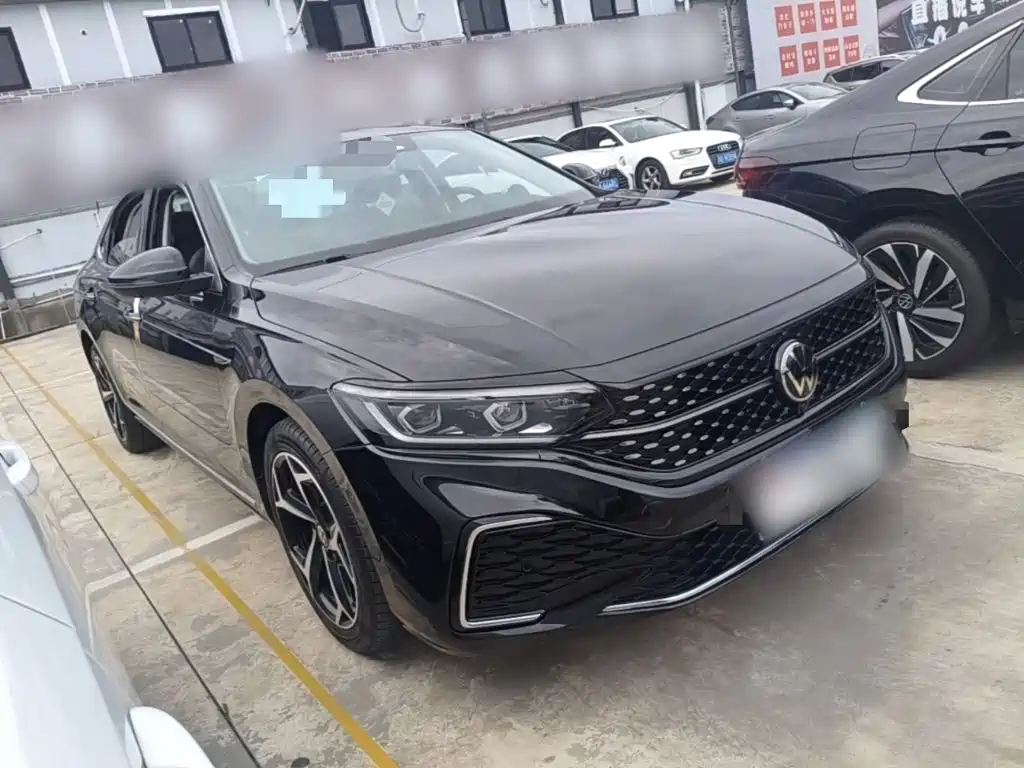 Volkswagen Passat 2023