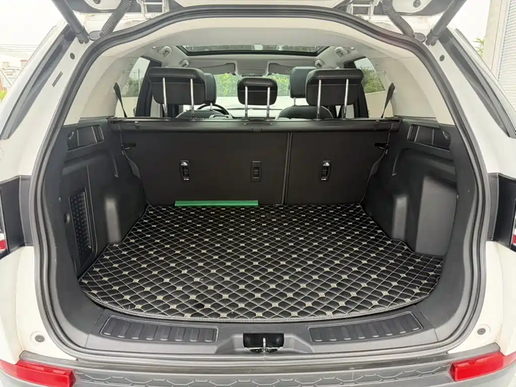 Land Rover Discovery Sport 2019 — фото 10
