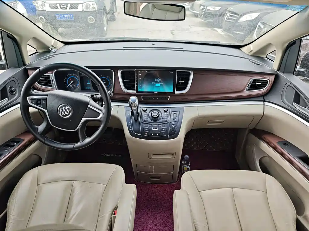 Buick GL8 2016 — фото 9