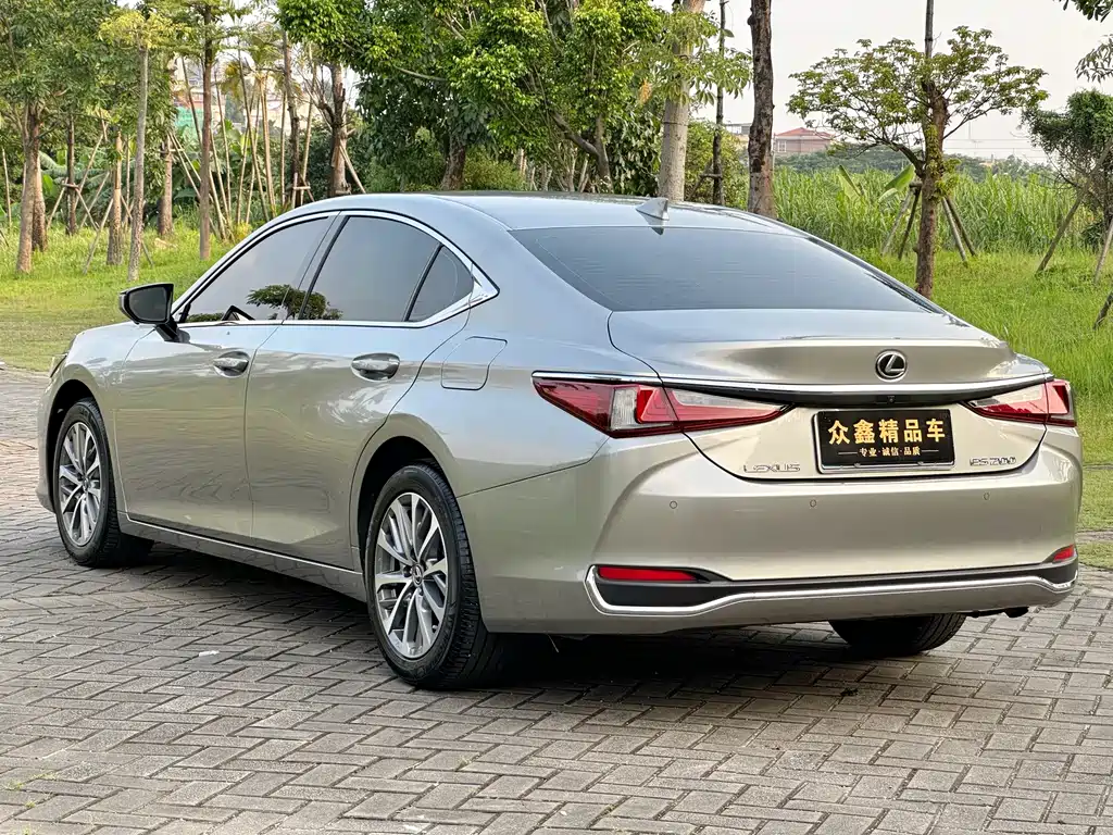 Lexus ES 2024 — фото 15