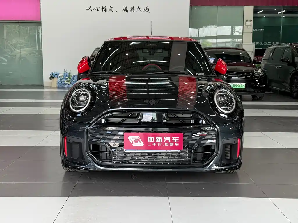 MINI JCW 2026 — фото 2