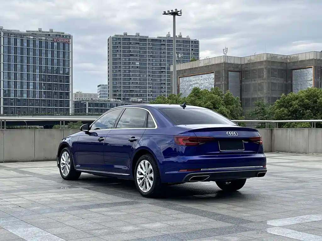 Audi A4L 2020 — фото 14