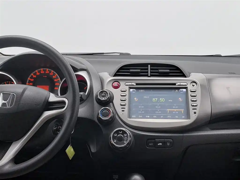 Honda Fit 2012 — фото 12