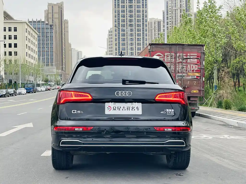 Audi Q5L 2019 — фото 17
