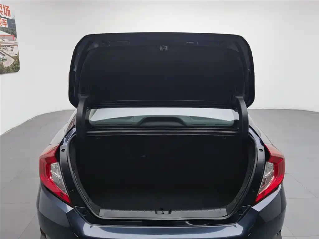 Honda Civic 2017 — фото 16