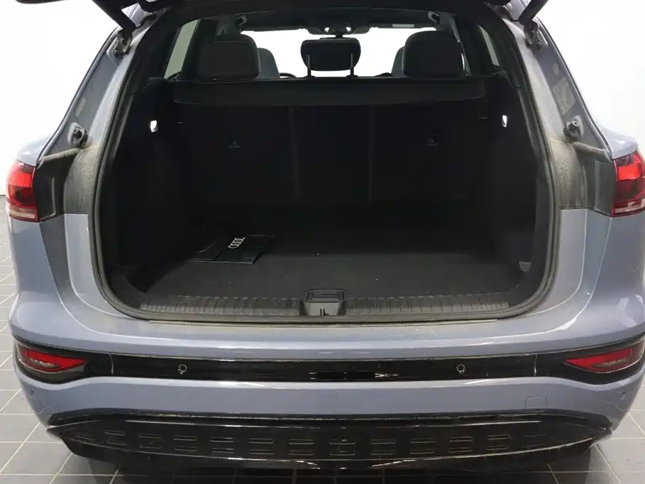 Audi Q6L e-tron 2025 — фото 16