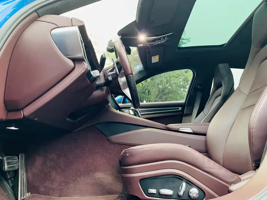 Porsche Panamera 2019 — фото 13