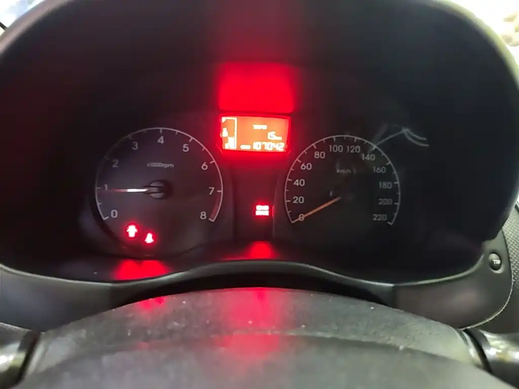 Hyundai Verna 2016 — фото 12