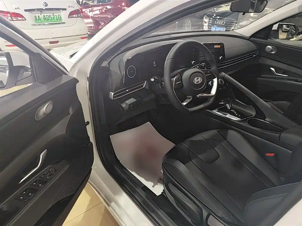 Hyundai Elantra 2026 — фото 15