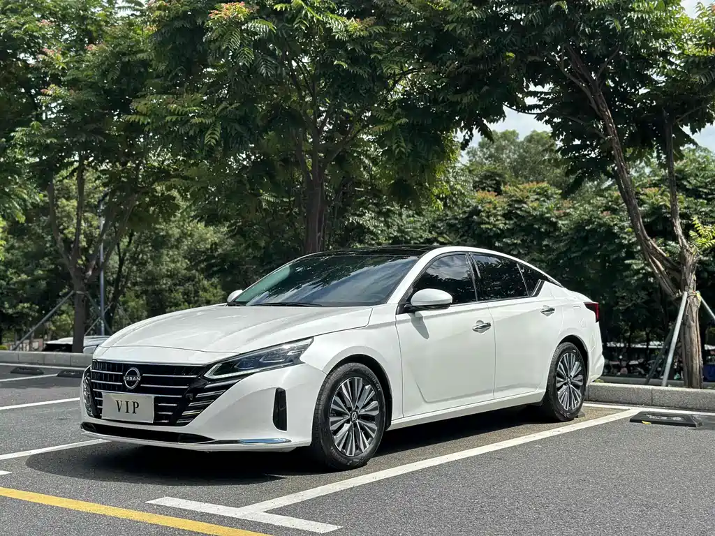 Nissan Teana 2023 — фото 1