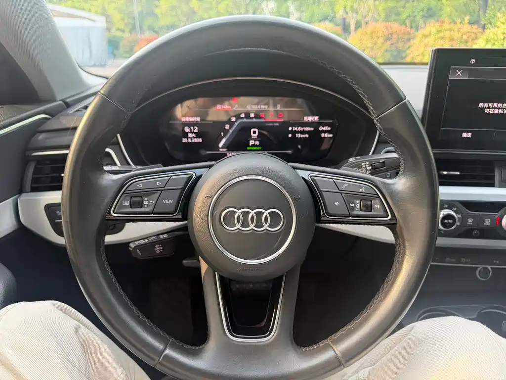 Audi A4L 2022 — фото 10